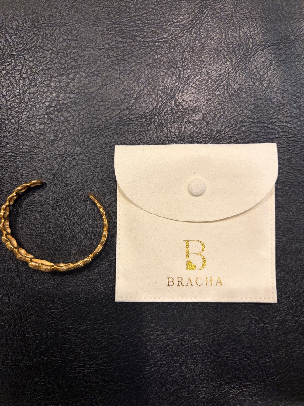 Bracha Big Love Bracelet Gold Hearts New in Bag - Picture 4 of 5
